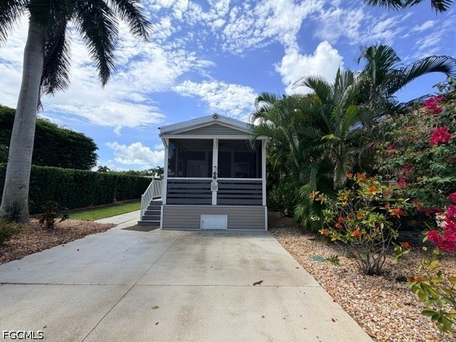 1 Bed SingleFamilyResidence for Sale in Fort Myers, photo 6