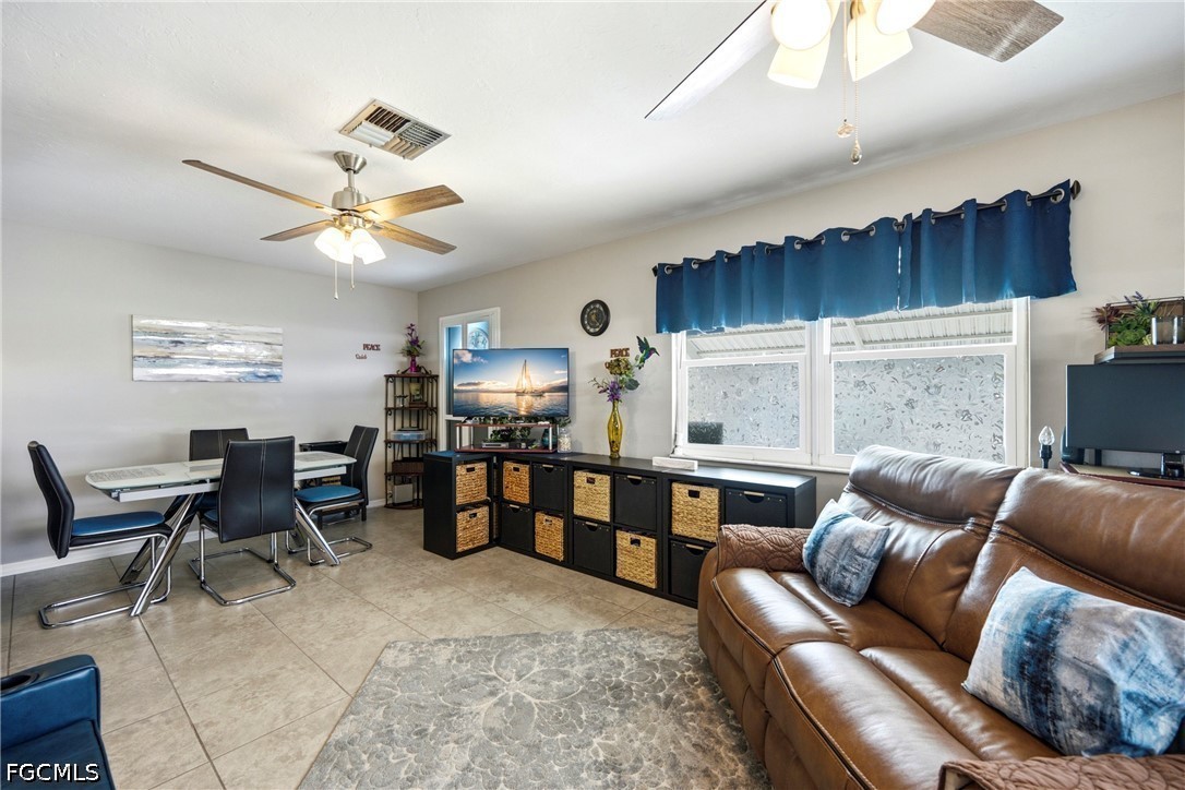 2 Bed Attached for Sale in Lehigh Acres, photo 6