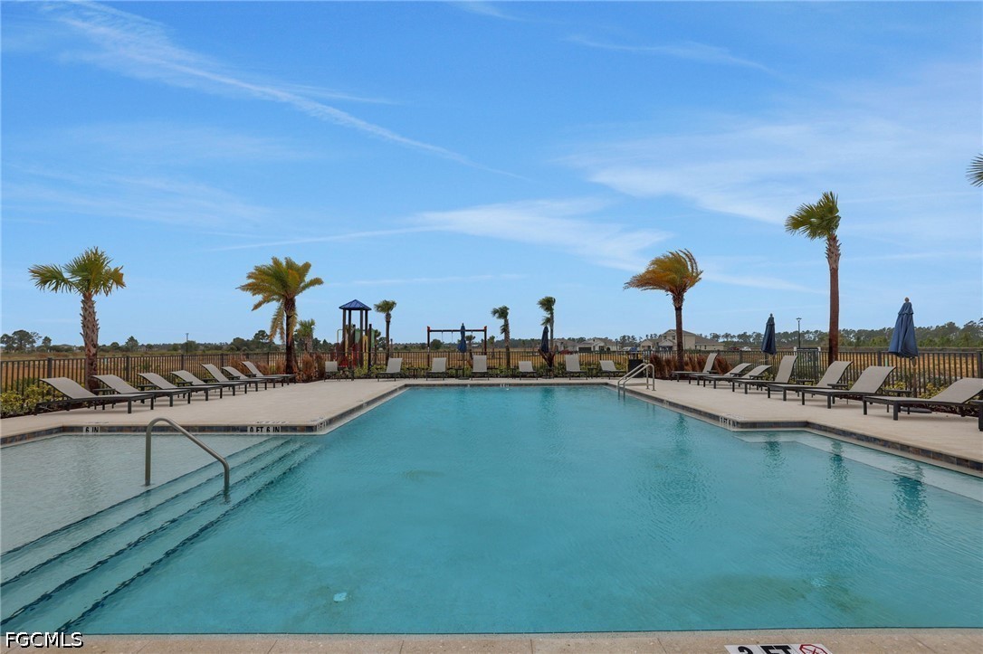 3 Bed SingleFamilyResidence for Sale in Creekside Run, photo 6