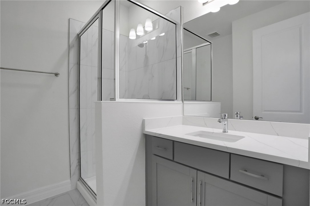 3 Bed SingleFamilyResidence for Sale in Creekside Run, photo 6