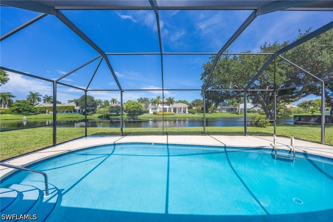 3 Bed Pool Home for Sale in Park Shore, photo 6
