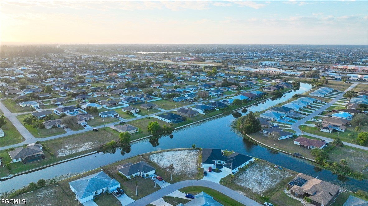 Waterfront Home for Sale in Cape Coral, photo 6