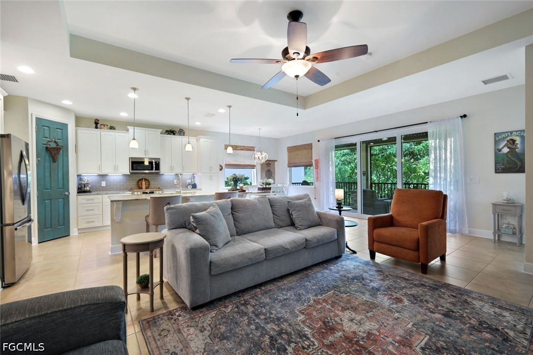 3 Bed SingleFamilyResidence for Sale in Banyan Bay, photo 6