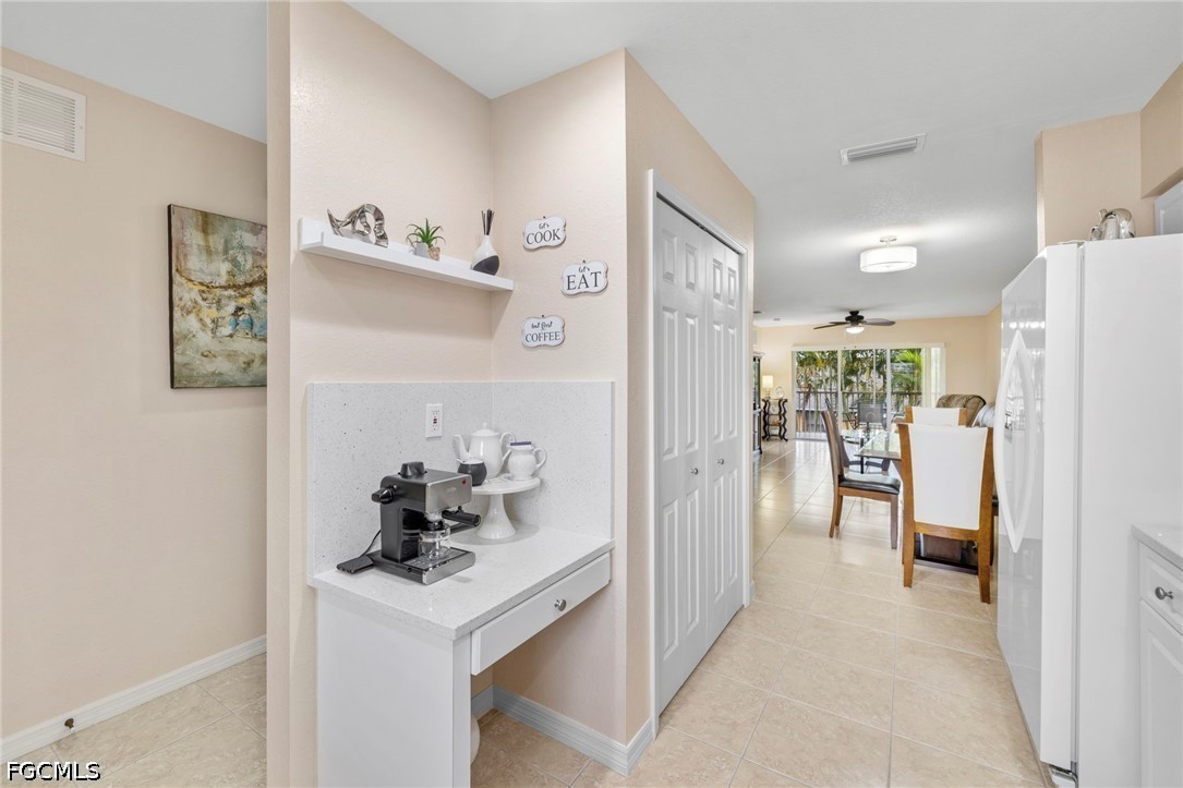 2 Bed Condominium for Sale in Cape Coral, photo 6