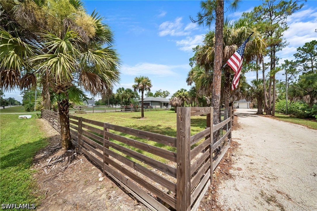 3 Bed SingleFamilyResidence for Sale in Naples, photo 6