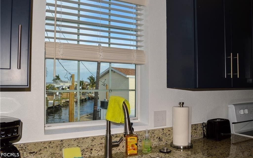 2 Bed ManufacturedHome for Sale in Helen Lane Condo Rv, photo 6
