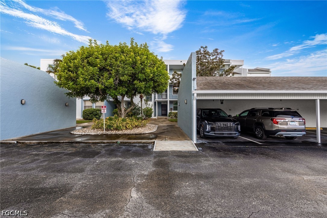 2 Bed Condominium for Sale in Fort Myers, photo 6