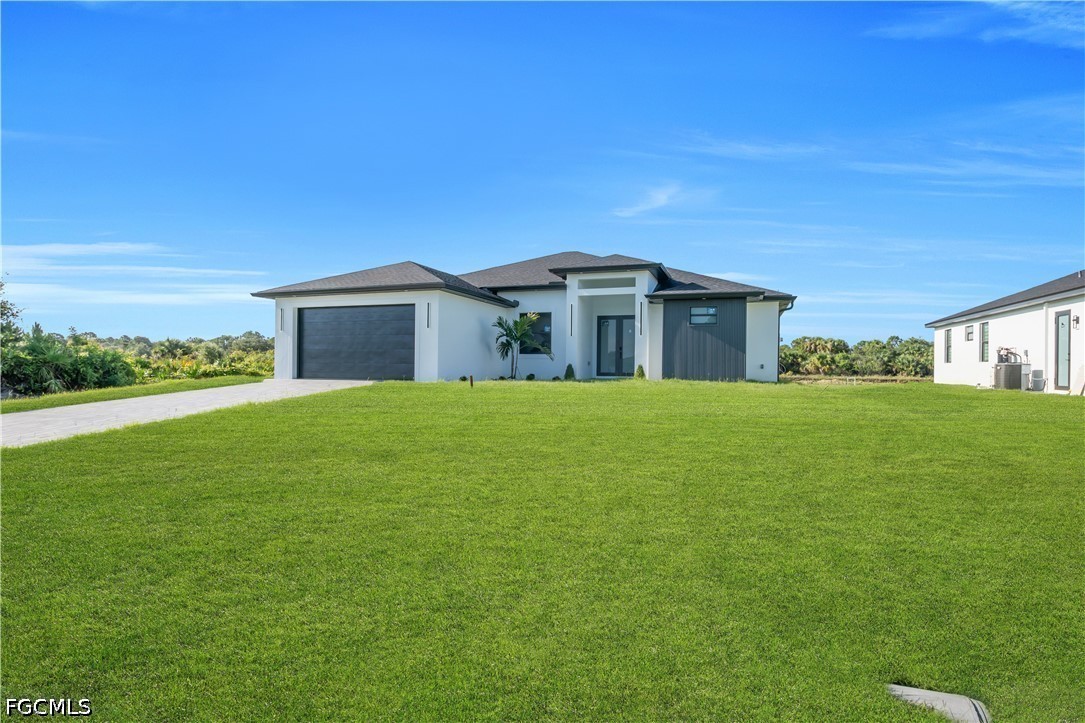 3 Bed Waterfront Home for Sale in Lehigh Acres, photo 6