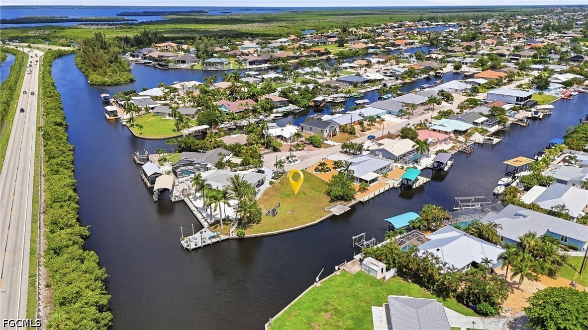 Waterfront Home for Sale in Matlacha Isles, photo 6