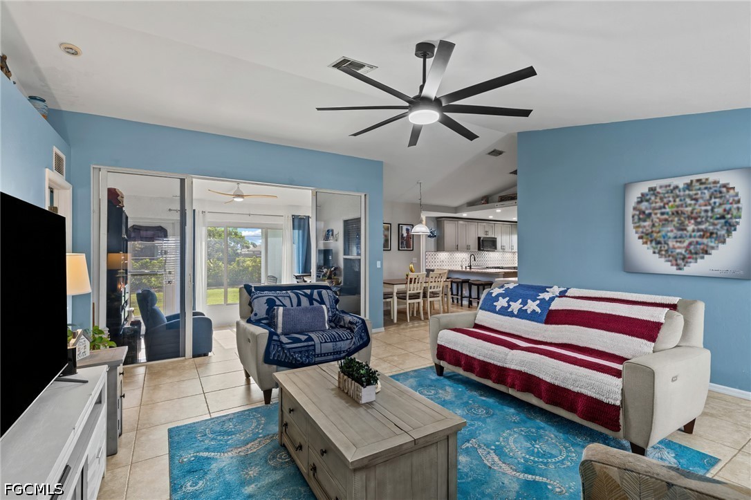 3 Bed SingleFamilyResidence for Sale in Cape Coral, photo 6
