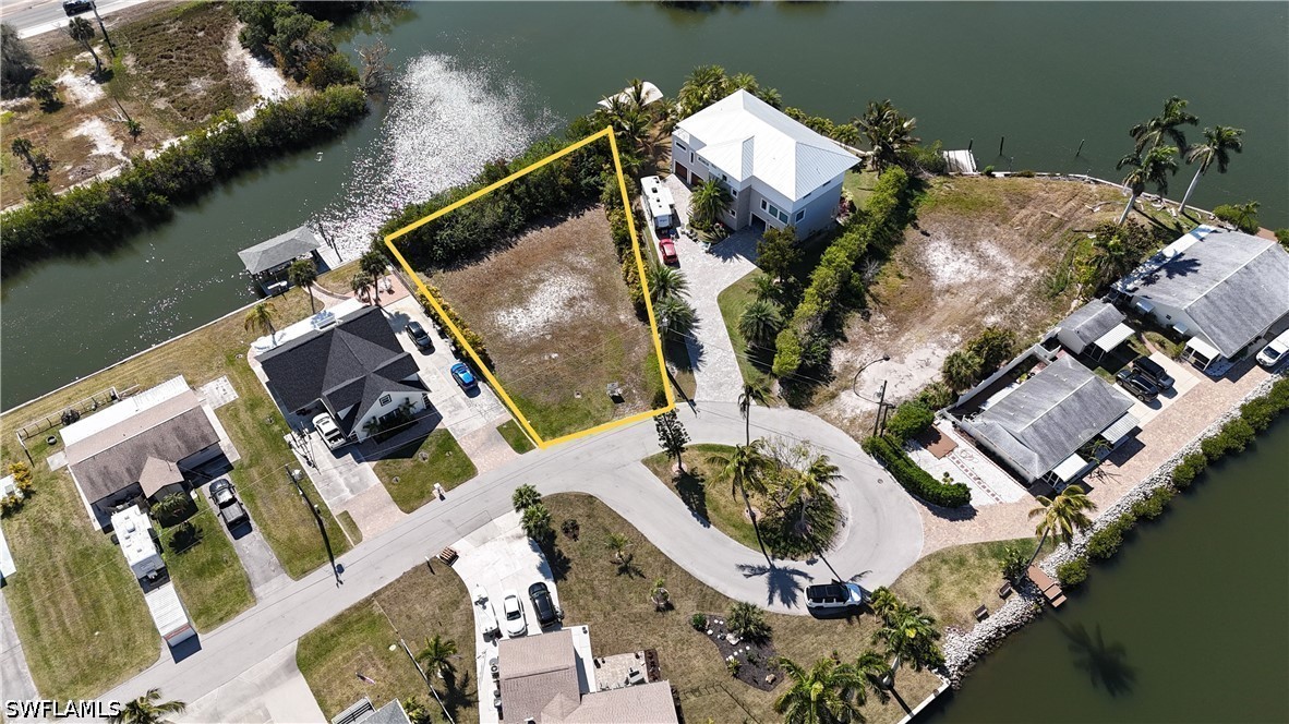 Waterfront Home for Sale in Imperial Shores, photo 6