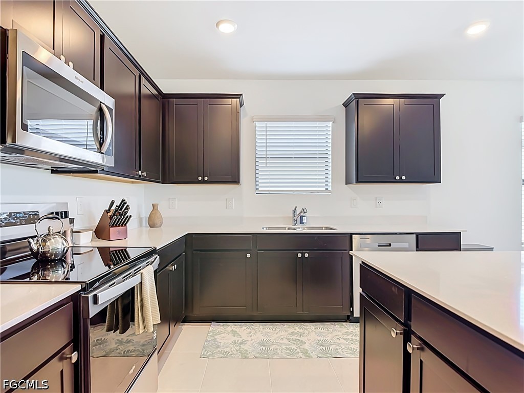 4 Bed SingleFamilyResidence for Sale in Caloosa Cove, photo 6