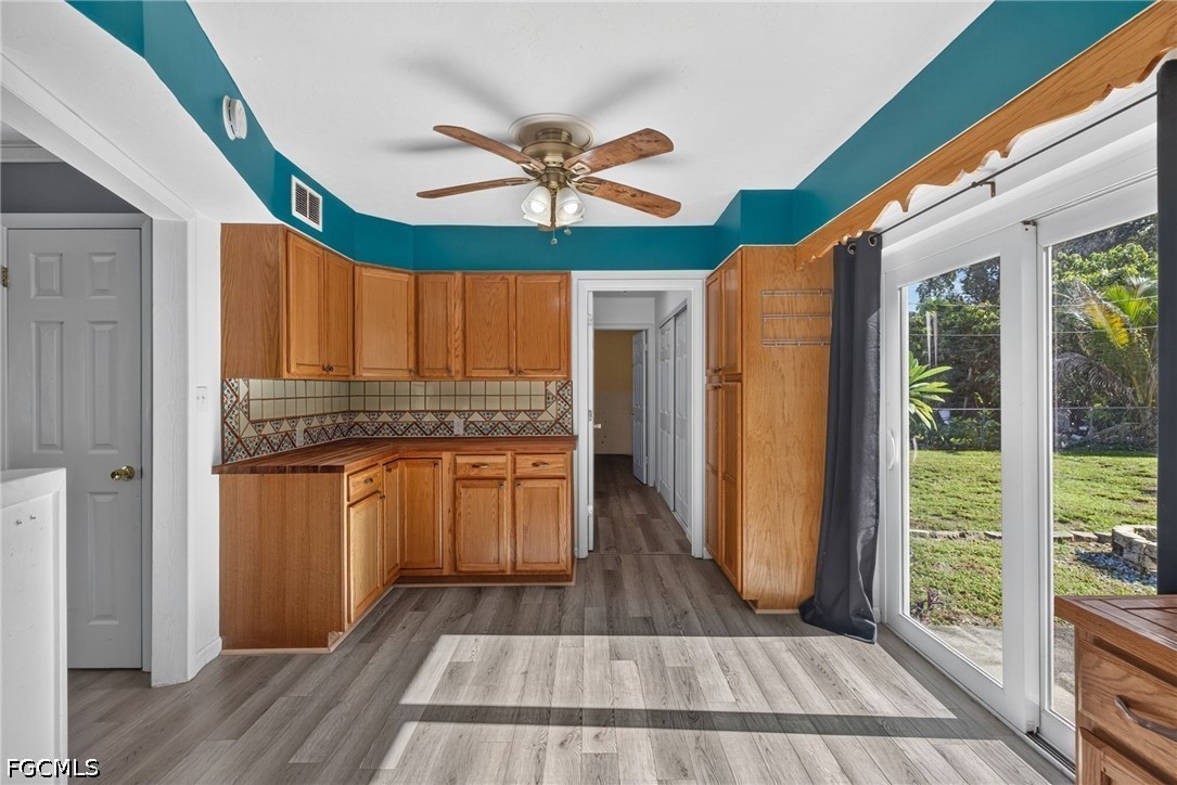 3 Bed SingleFamilyResidence for Sale in Country Estates, photo 6
