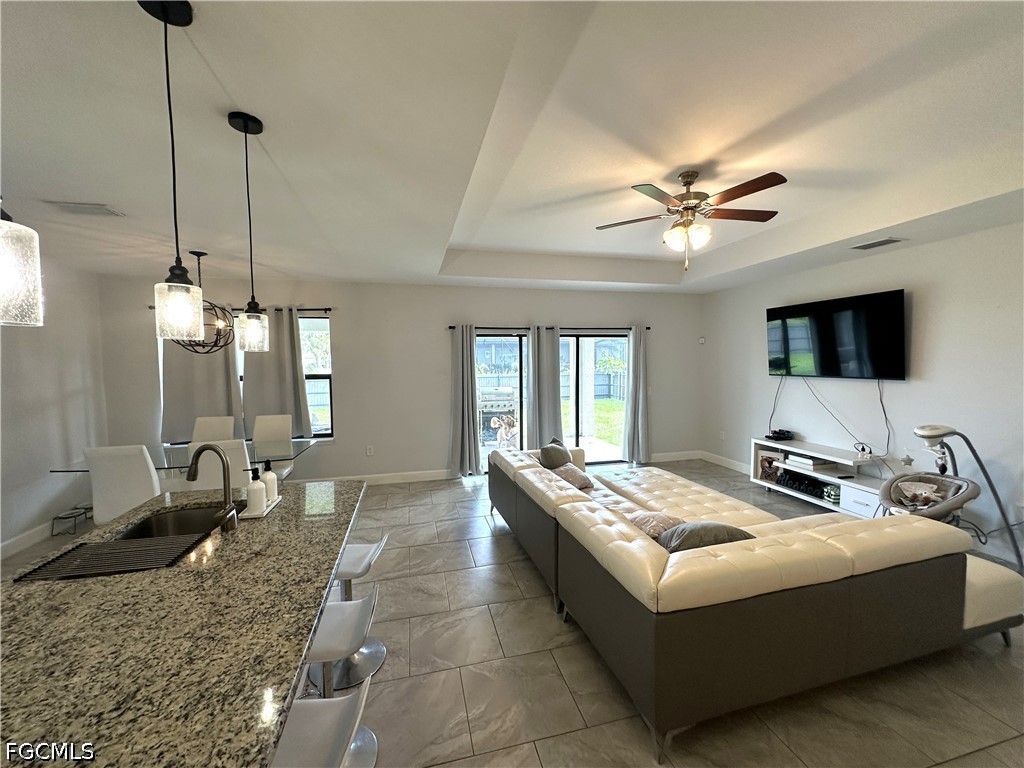 3 Bed SingleFamilyResidence for Sale in Lehigh Acres, photo 6