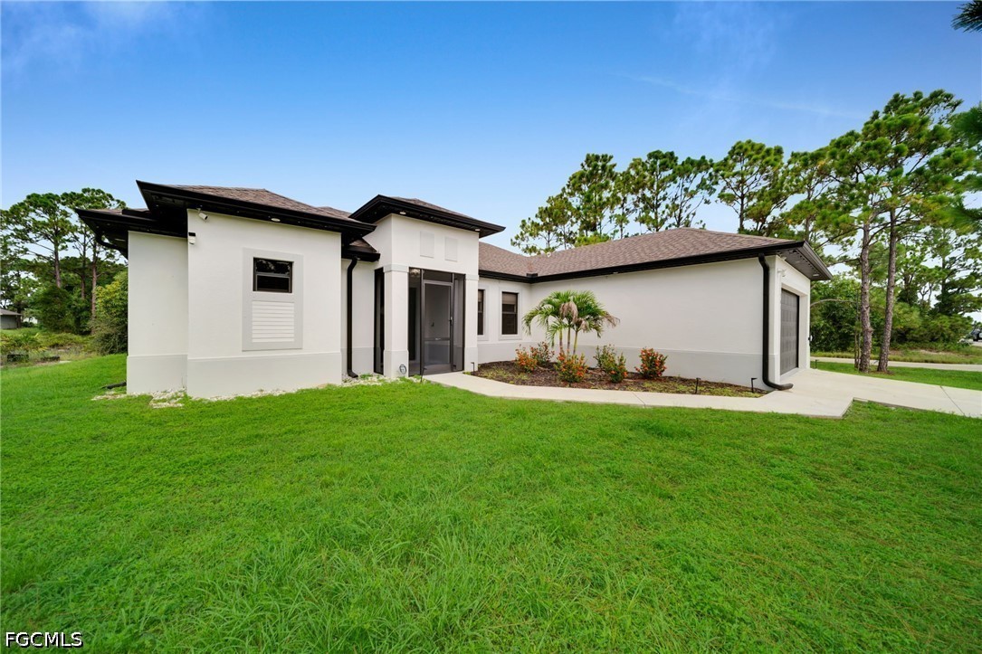 3 Bed SingleFamilyResidence for Sale in Lehigh Acres, photo 6
