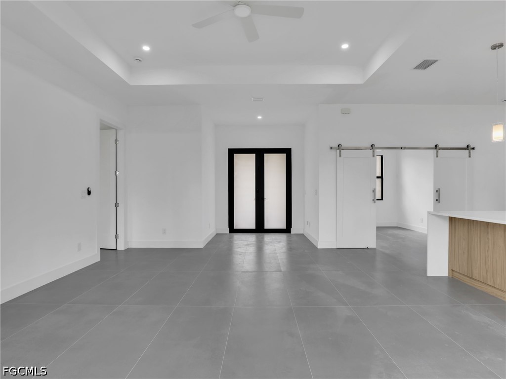 3 Bed SingleFamilyResidence for Sale in East Englewood, photo 6