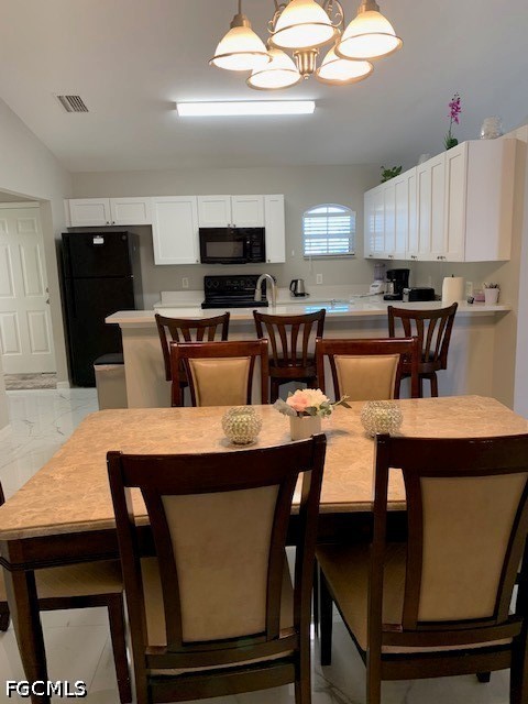 3 Bed Waterfront Home for Sale in Cape Coral, photo 6