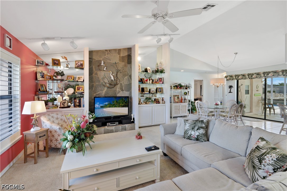 3 Bed Pool Home for Sale in Cape Coral, photo 6