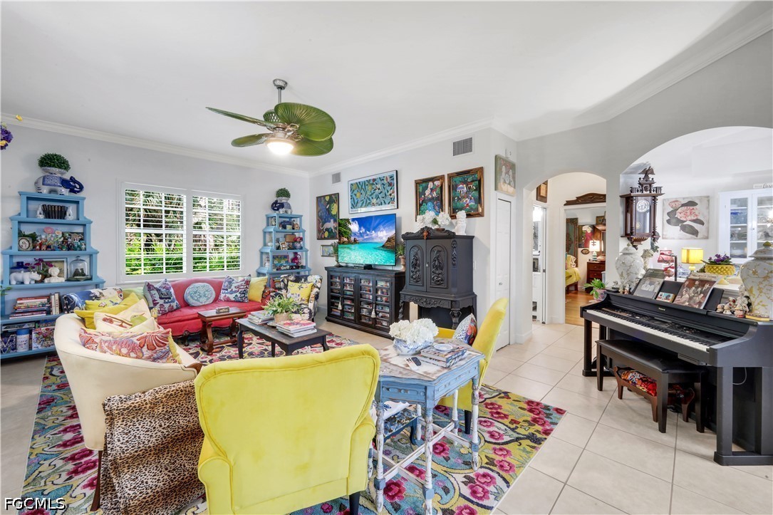 3 Bed Pool Home for Sale in Bell Tower Park, photo 6