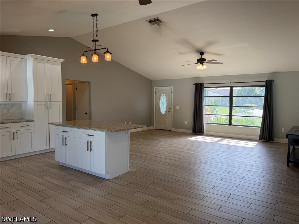 3 Bed SingleFamilyResidence for Sale in San Carlos Park, photo 6