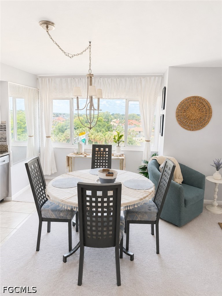 2 Bed Waterfront Home for Sale in Fort Myers, photo 6