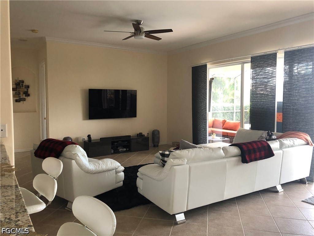 2 Bed Pool Home for Sale in Westminster, photo 6