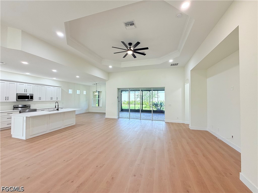 3 Bed SingleFamilyResidence for Sale in Coco Bay, photo 6