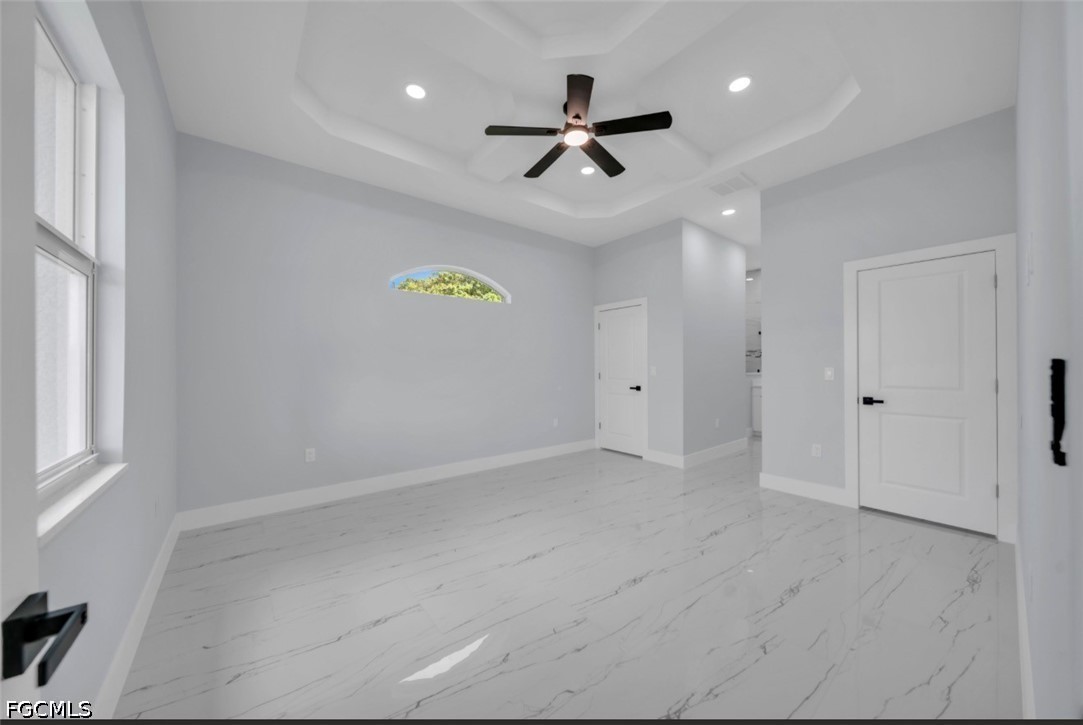 4 Bed SingleFamilyResidence for Sale in Lehigh Acres, photo 6