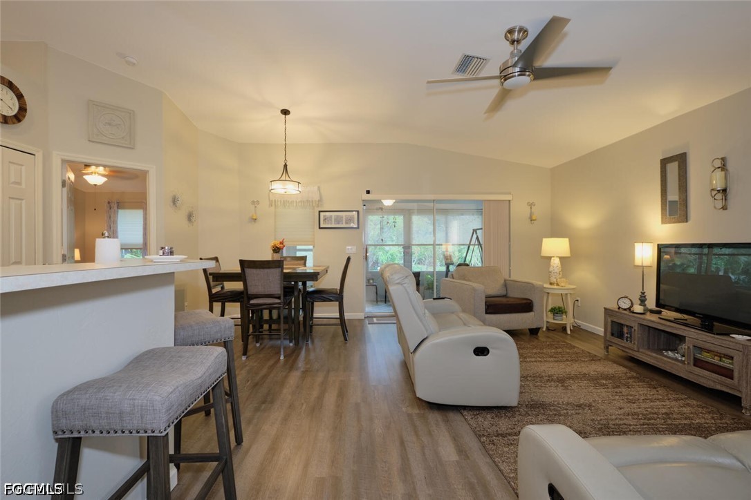 2 Bed Attached for Sale in Lehigh Acres, photo 6