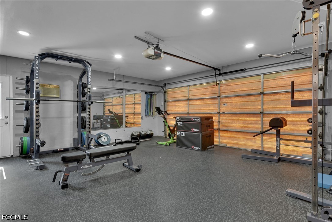 3 Bed Pool Home for Sale in Fort Myers Villas, photo 6
