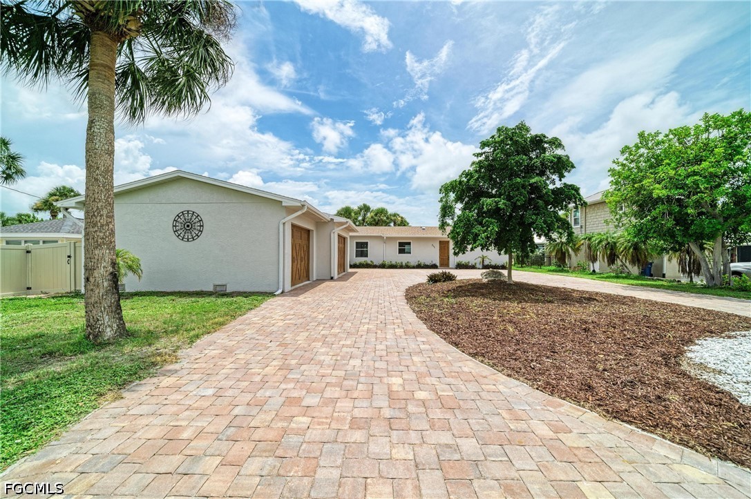 3 Bed Waterfront Home for Sale in Englewood, photo 6
