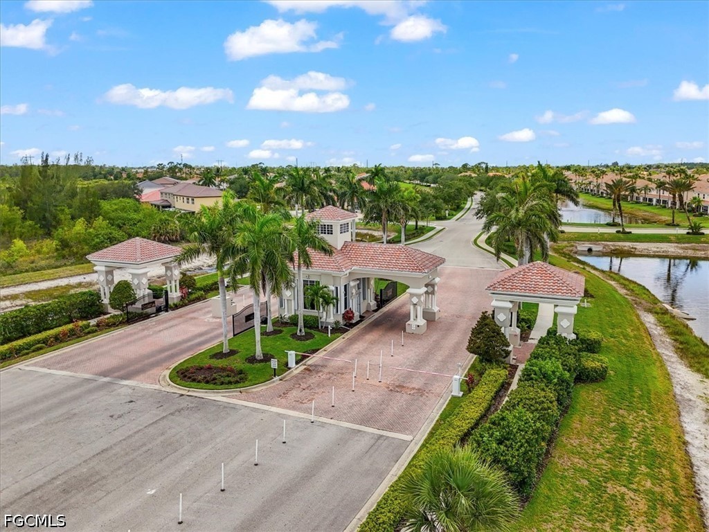 3 Bed SingleFamilyResidence for Sale in Cape Coral, photo 6