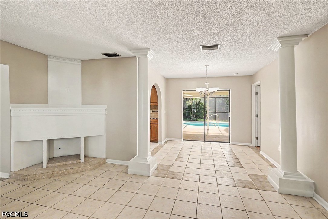 3 Bed Pool Home for Sale in Cape Coral, photo 6