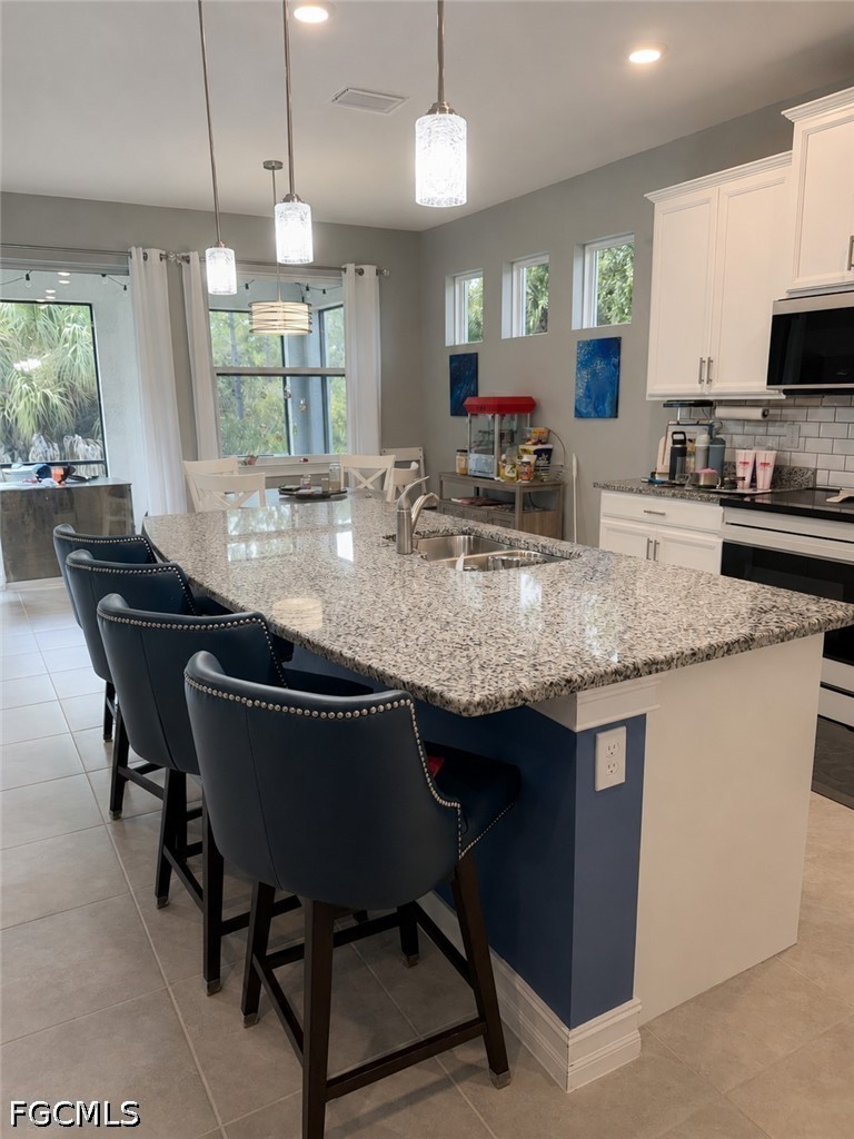 3 Bed SingleFamilyResidence for Sale in Brightwater, photo 6