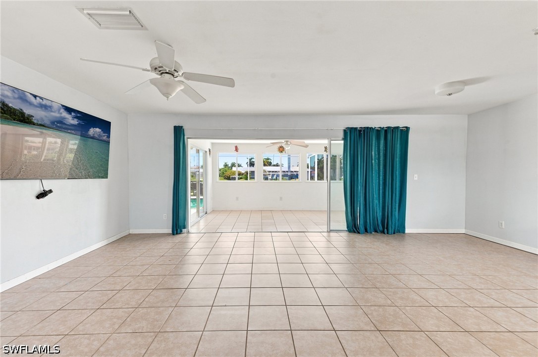 2 Bed Pool Home for Sale in Cape Coral, photo 6