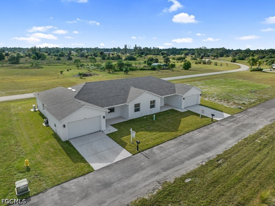 3 Bed Attached for Sale in Mirror Lakes, photo 6