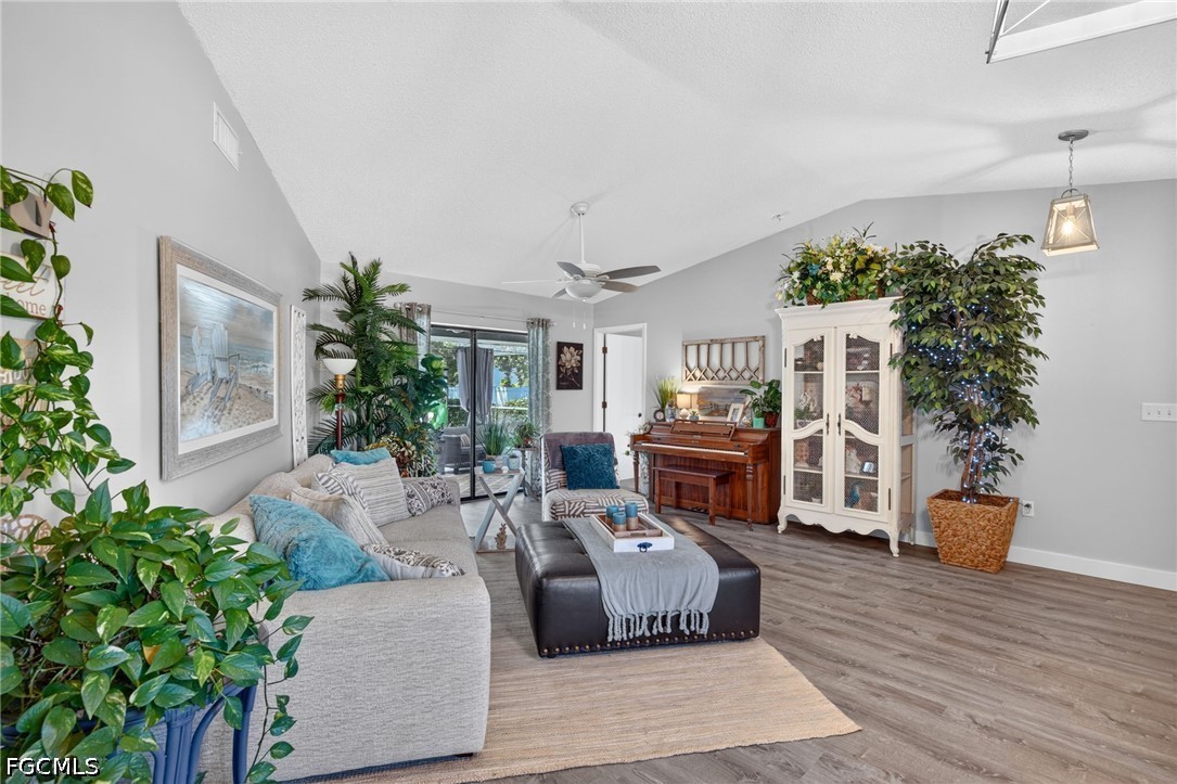 3 Bed Pool Home for Sale in Cape Coral, photo 6