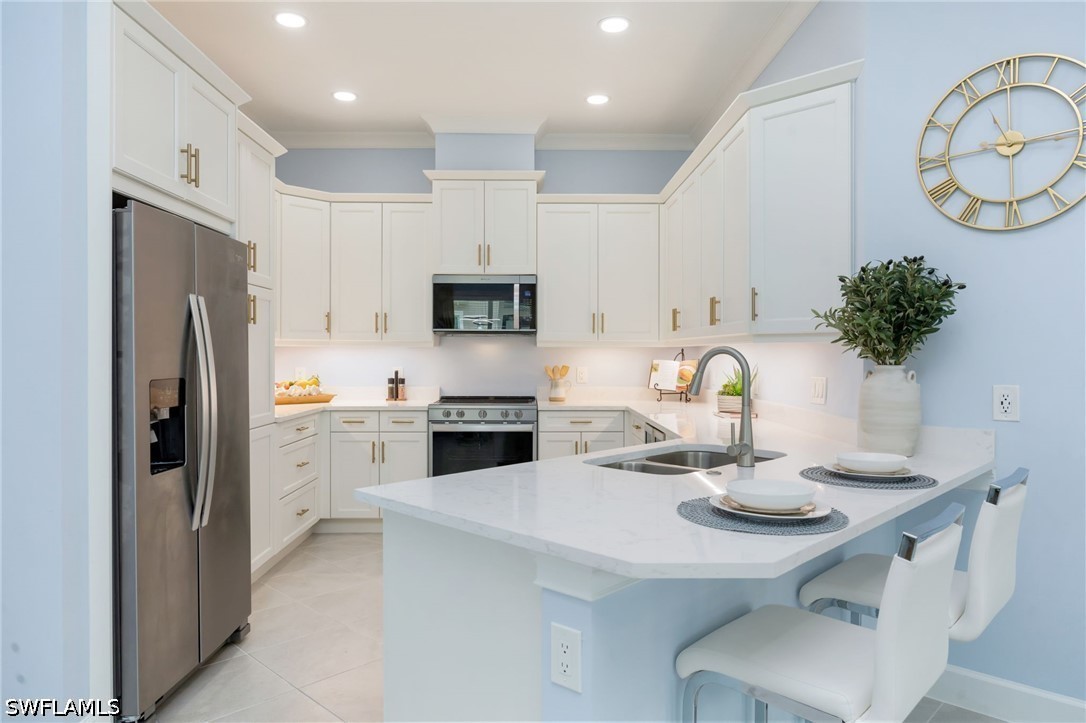 3 Bed Pool Home for Sale in Naples, photo 6
