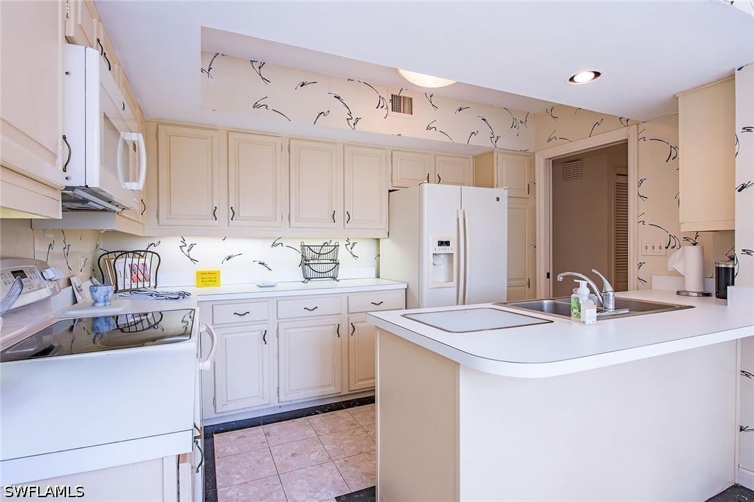2 Bed Waterfront Home for Sale in La Mer, photo 6