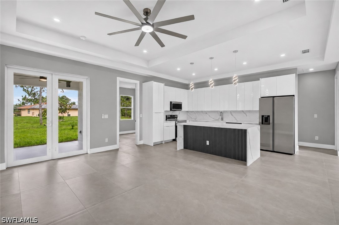 3 Bed Waterfront Home for Sale in Mirror Lakes, photo 6