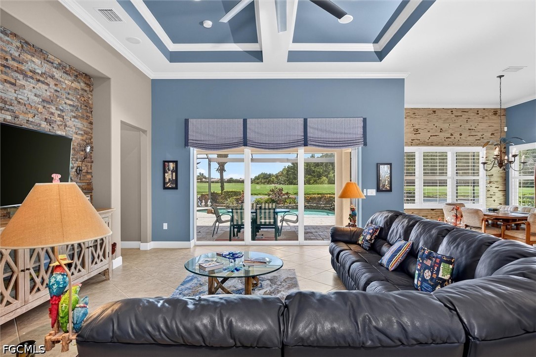 3 Bed Pool Home for Sale in Somerset, photo 6