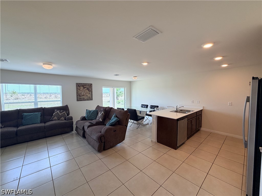 4 Bed SingleFamilyResidence for Sale in Banyan Village, photo 6