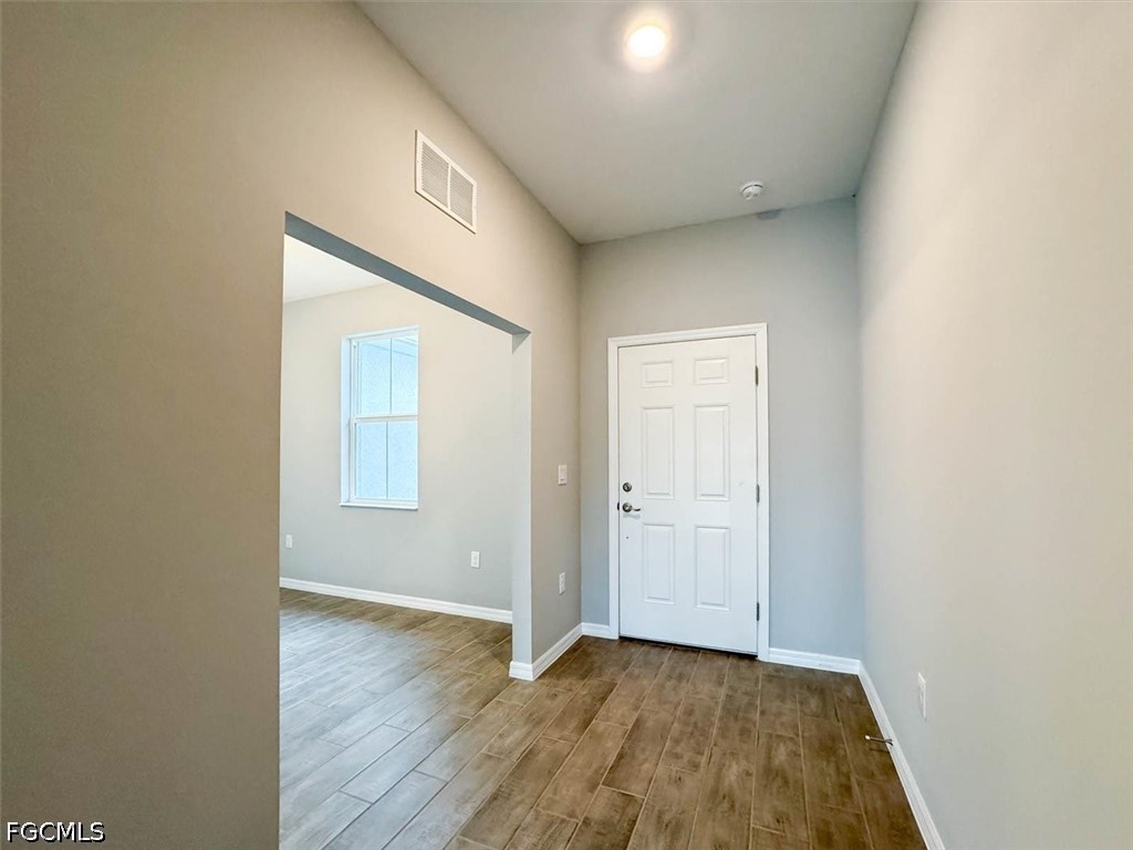 3 Bed SingleFamilyResidence for Sale in Cape Coral, photo 6