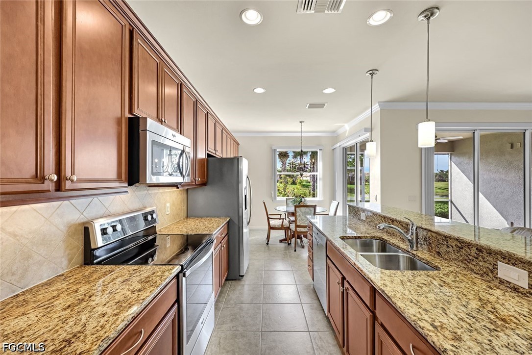 3 Bed Waterfront Home for Sale in Bonita Springs, photo 6
