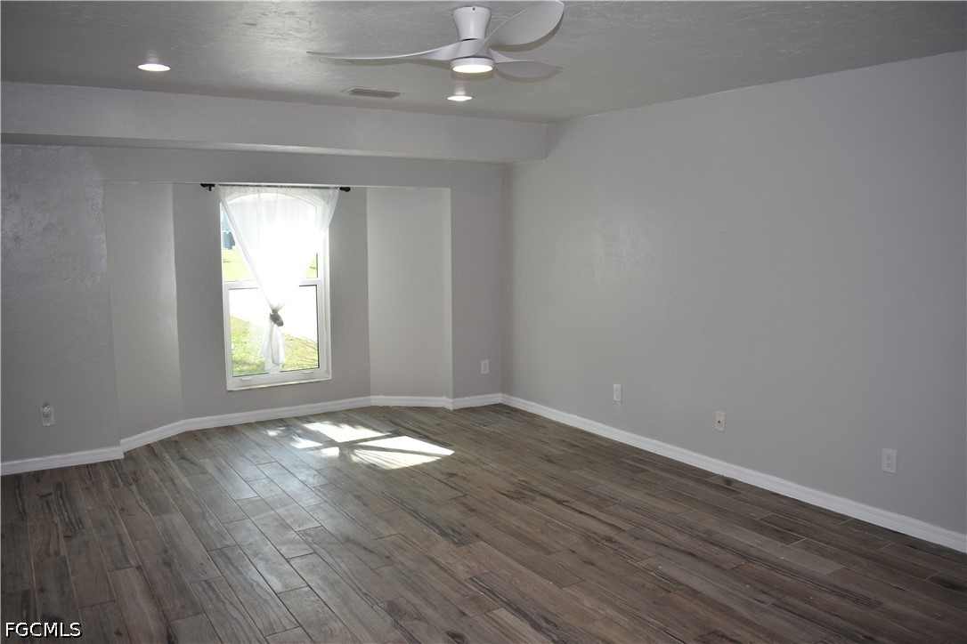 3 Bed Pool Home for Sale in Cape Coral, photo 6