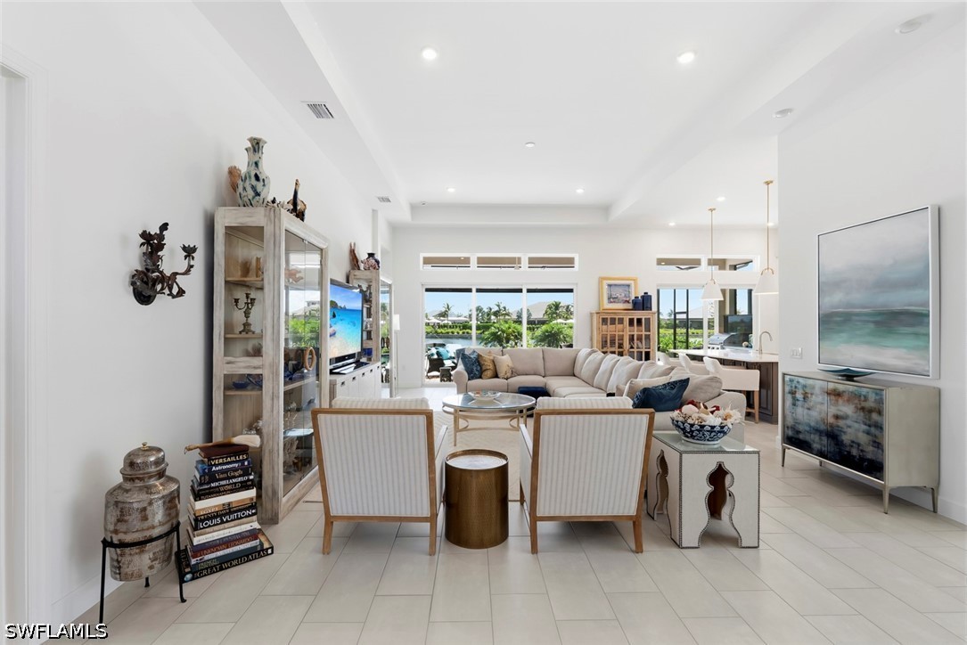 3 Bed Pool Home for Sale in Naples, photo 6