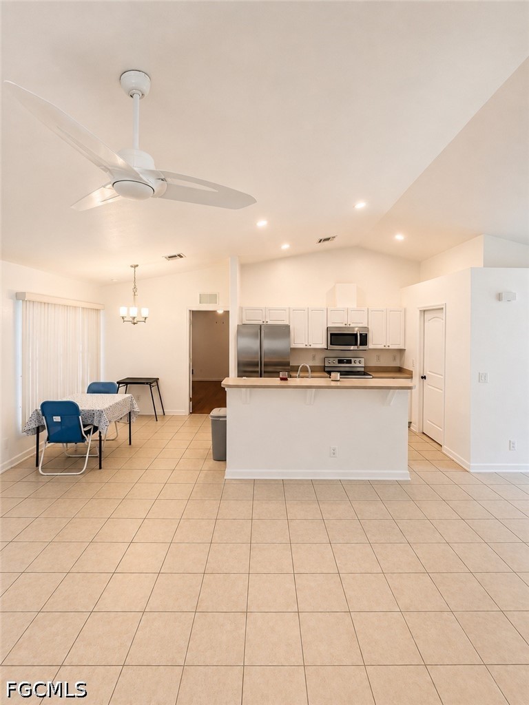 3 Bed SingleFamilyResidence for Sale in Cape Coral, photo 6