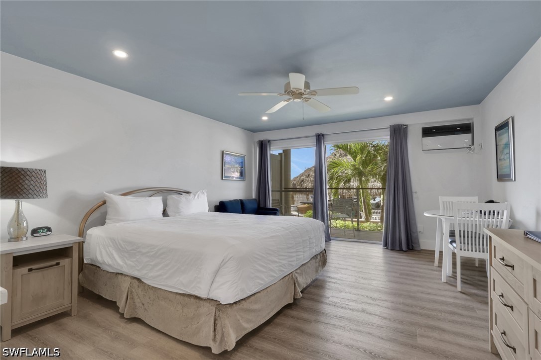 Waterfront Home for Sale in Cove Inn, photo 6
