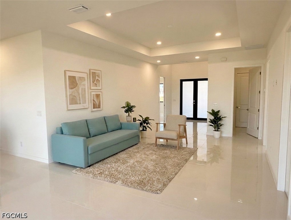 4 Bed SingleFamilyResidence for Sale in Cape Coral, photo 6