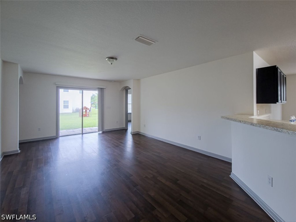 3 Bed SingleFamilyResidence for Sale in Not Applicable, photo 6